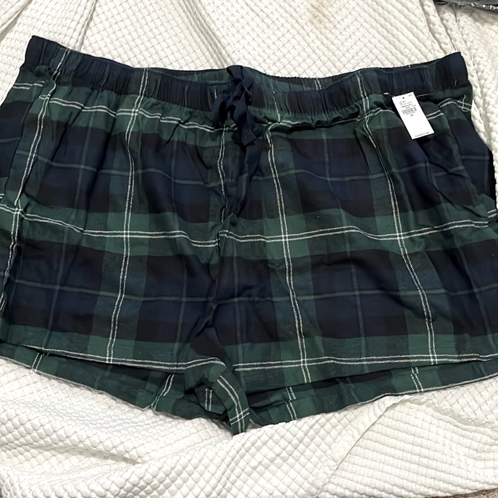 NWT- Old Navy - 3X. Flannel Pajama Short